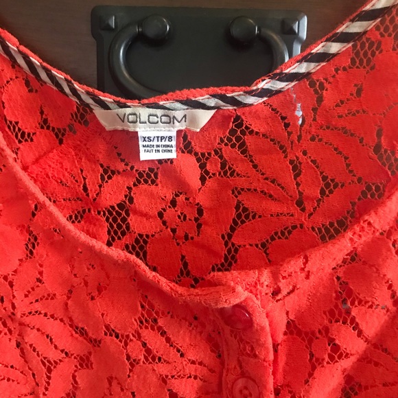 Red tank top - Picture 2 of 2